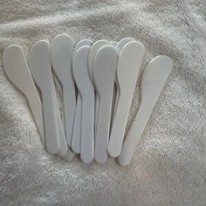 White Cosmetic Spatula Set - Multipurpose Spreader